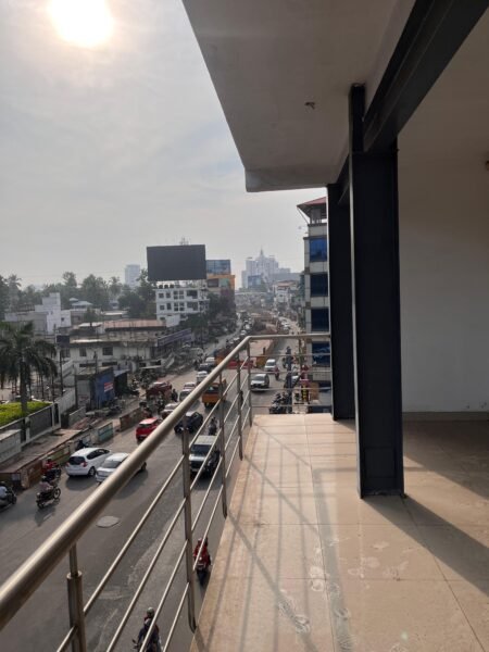 Commercial Office Building (1600 Sq.Ft x 3 Floors) for Rent in Kakkanad, Kochi, Kerala, India – ₹2,50,000/Month