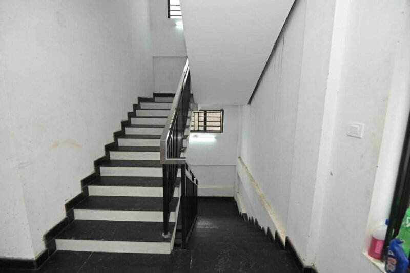 4300 sqft Commercial Office space for rent in Kozhikode(Calicut), Kerala, India - ₹ 60000-210000/ month.