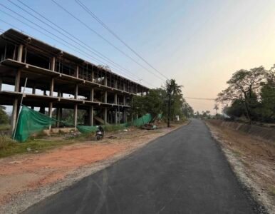 3-Storey Commercial / Office / Residential Building for Rent in Kochi (Ernakulam), Kerala, India – Near Pukkattupadi with Parking