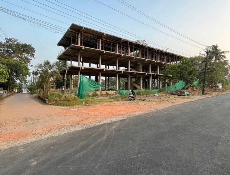 3-Storey Commercial / Office / Residential Building for Rent in Kochi (Ernakulam), Kerala, India – Near Pukkattupadi with Parking