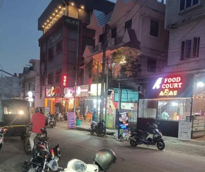 Commercial Office space for Rent in Kochi(Ernakulam), Kerala, India. 750 sqf, rent ₹26000/month.