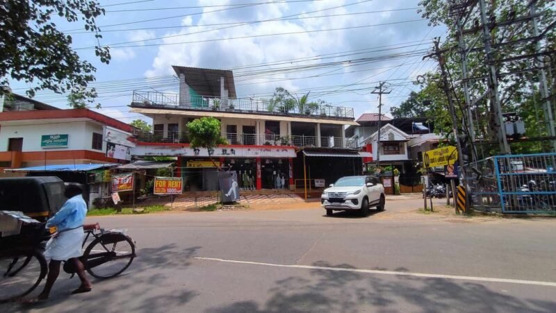 4600 sqft Commercial Building with 3BHK Apartment for rent, Kottayam, Kerala, India